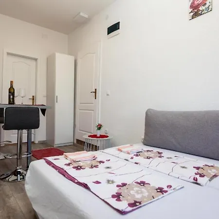 With Wifi - 25933 Apartment *