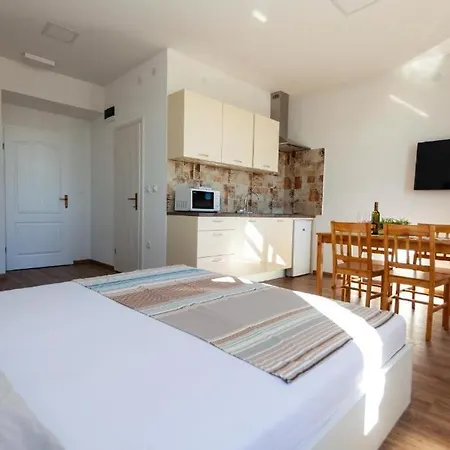 With Wifi - 25933 Apartment *